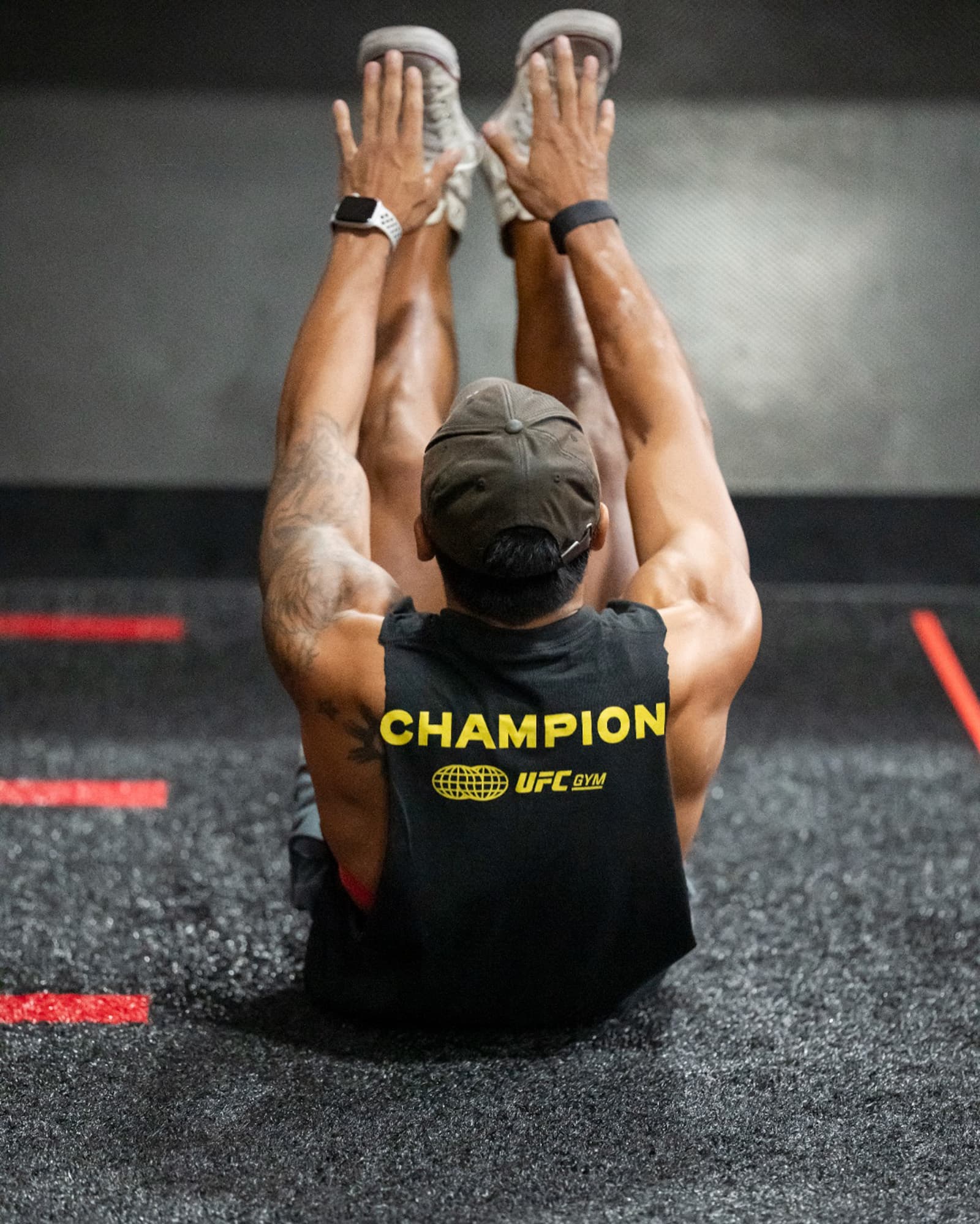 01 UFC GYM Ultimate Challenge Athlete Toe Tap