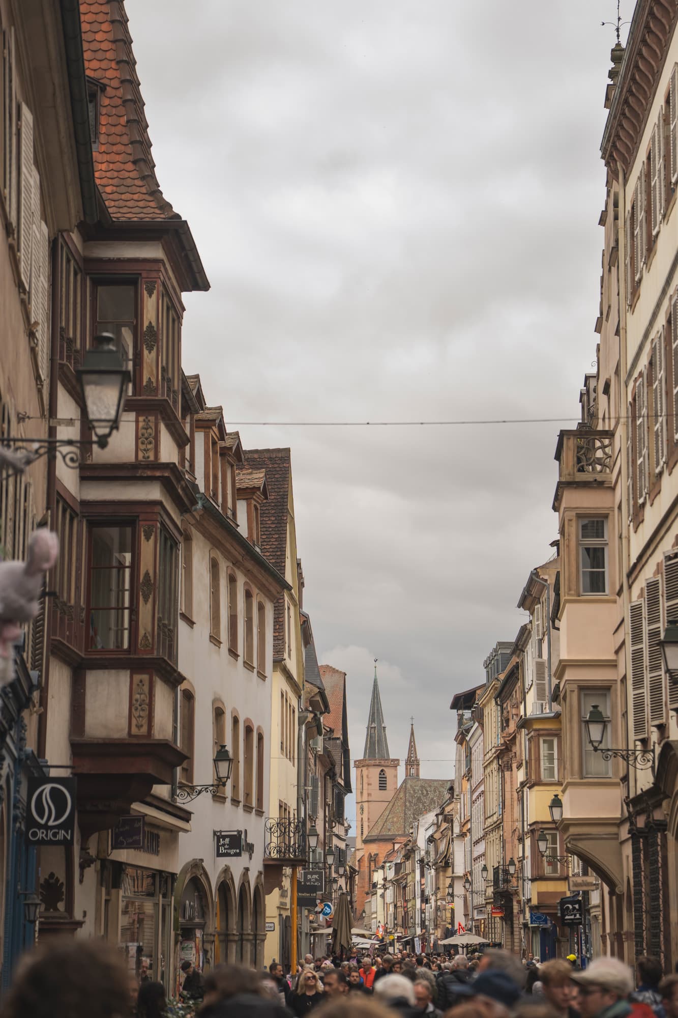 01 France 103200
